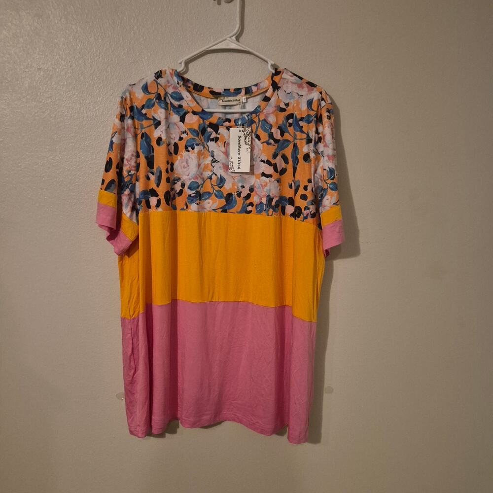 NWT Southern Stitch Floral Colorblock Top Size 2XL | Yellow & Pink Tunic Tee